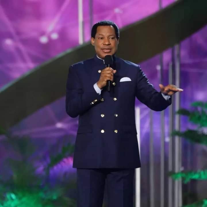 LIVE A LIFE OF PRAISE