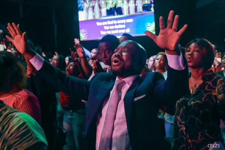 I AM ENJOYING MY DAYS