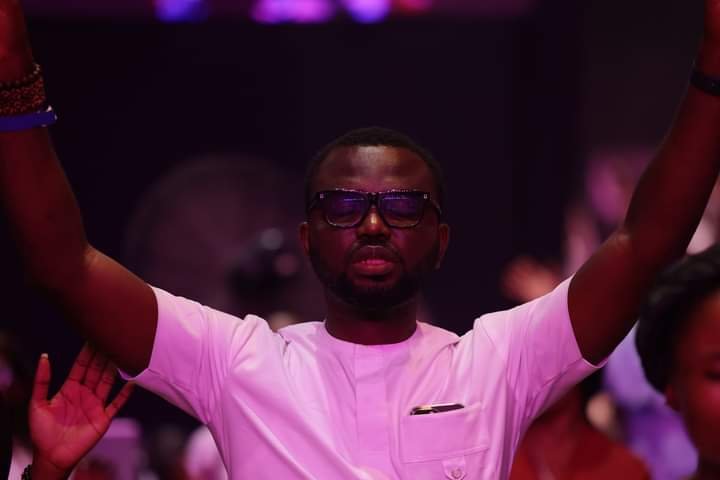 CHRIST LIVES IN ME, I DO THE SPECTACULAR, MY HEART PRODUCES THOUGHTS OF LIFE, MY SUFFICIENCY IS OF GOD, MY HEART IS FLOODED WITH LIGHT